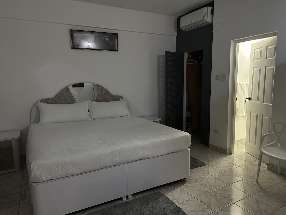 Remarkable 1-Bed Apartment In Montego Bay Eksteriør bilde