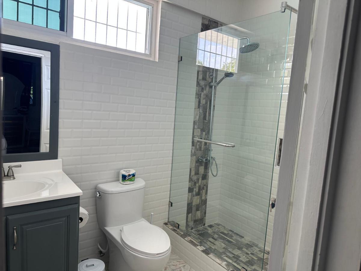 Remarkable 1-Bed Apartment In Montego Bay Eksteriør bilde