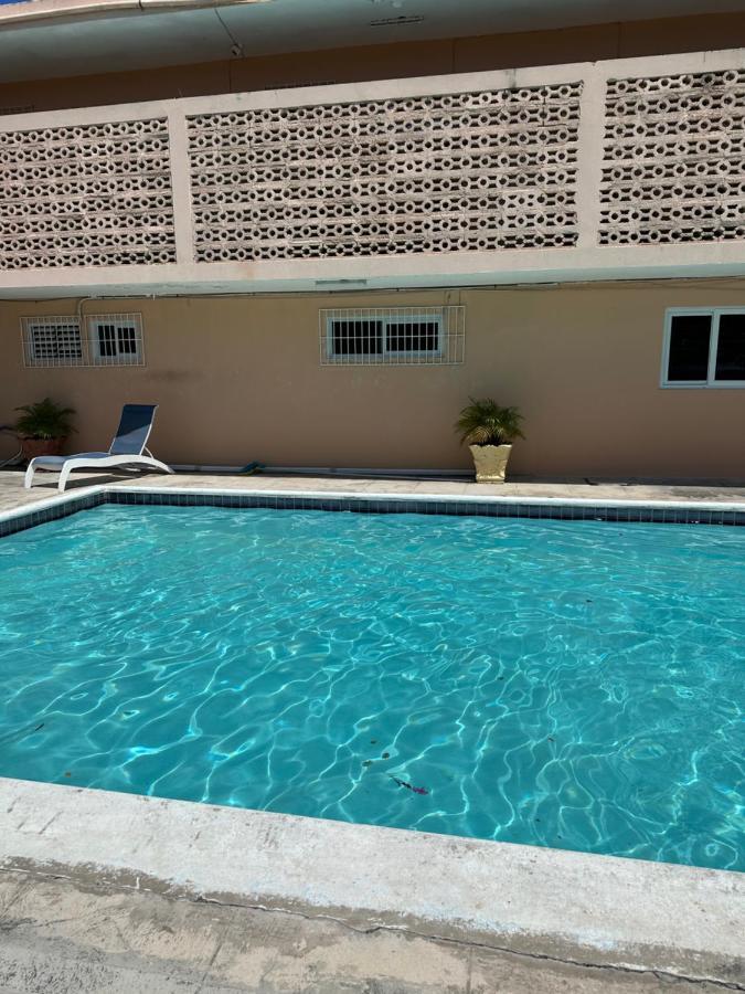 Remarkable 1-Bed Apartment In Montego Bay Eksteriør bilde